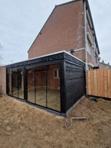 Maatwerk veranda Oss + schutting en poort