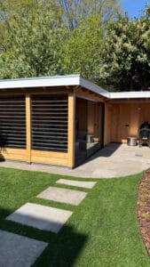 Maatwerk overkapping + berging in Leusden